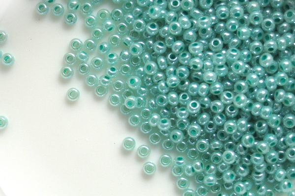 Бисер "Preciosa" 500 г, 331-19001-10/0-37358