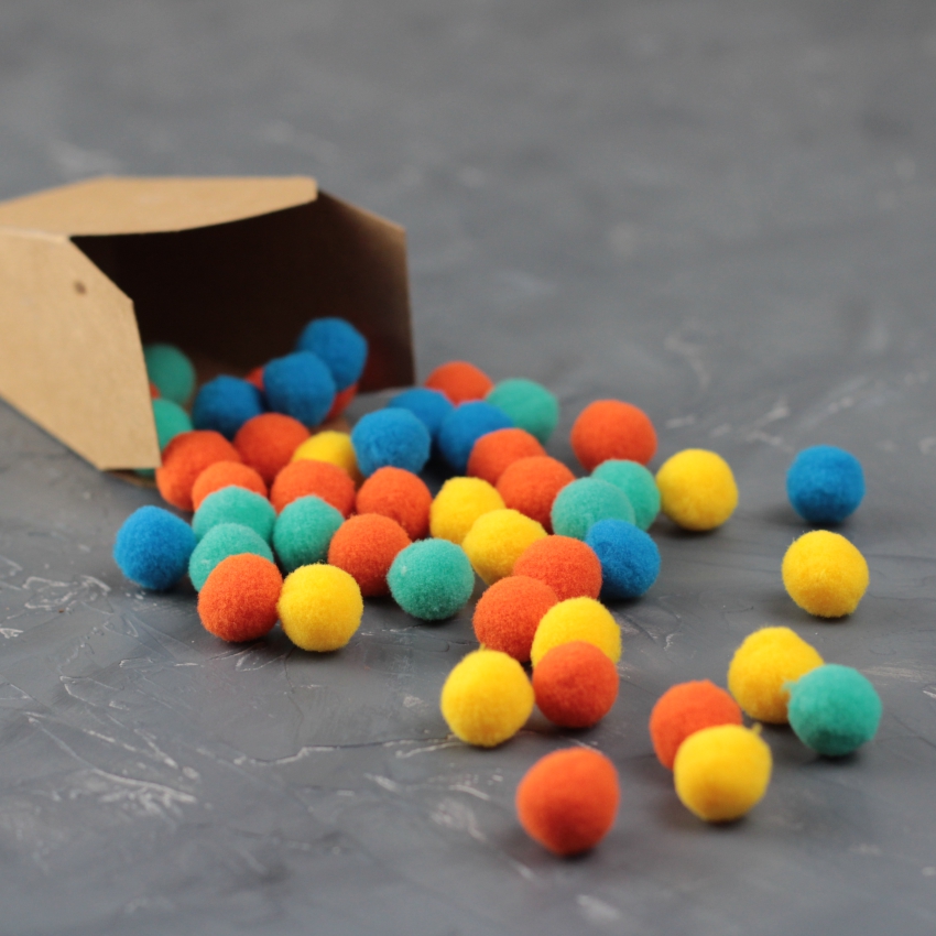 Помпоны, 15  мм, 50 шт/упак, 100% полиэстер, 5 цветов в ассортименте по 10 шт, ТМ Рукоделие 