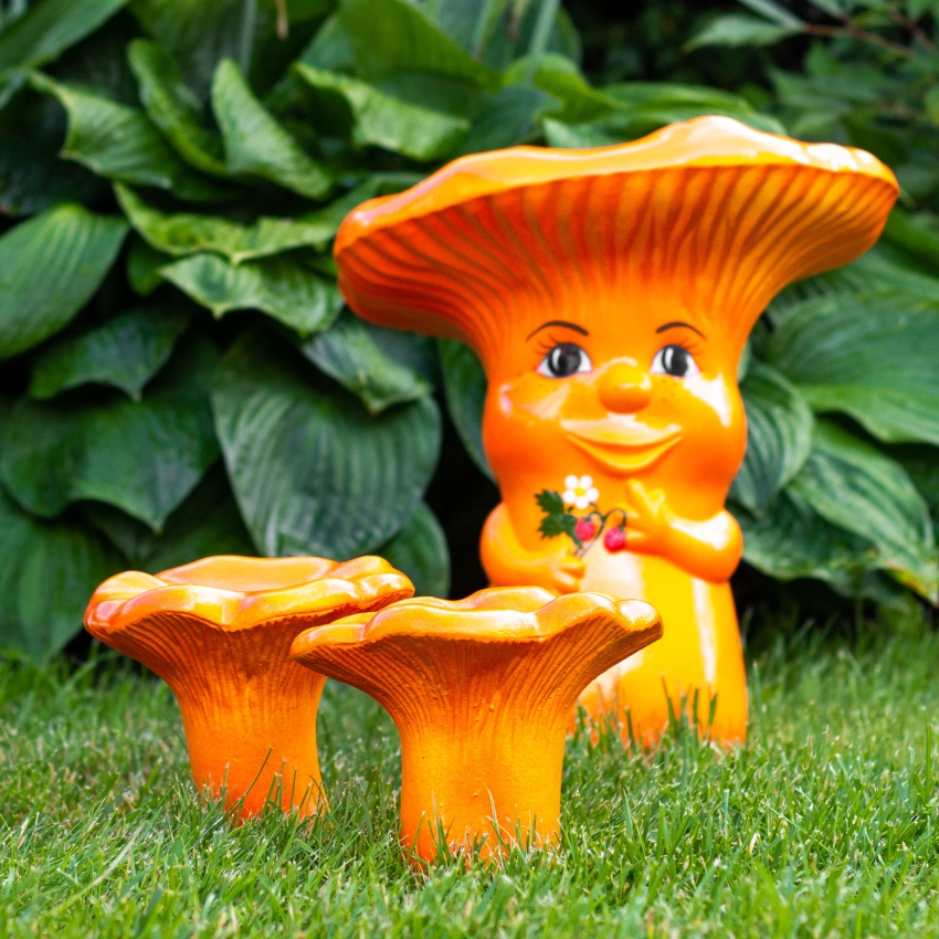 Декоративные изделия из пенопласта Лисички