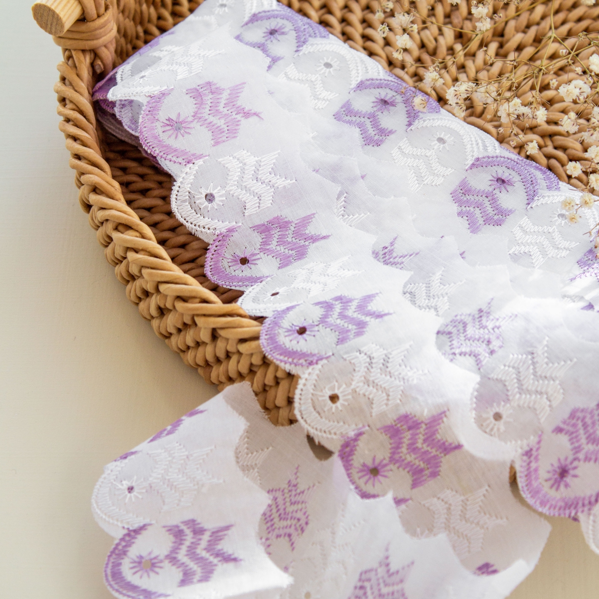 Шитье арт.ТСВ-2093 цв.101/164 шир.5см 100% п/э, 13,71 м