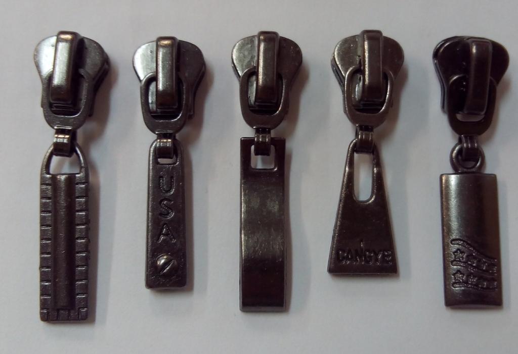 Бегунок на тракторную молнию тип 5, черный никель 50 шт/упак