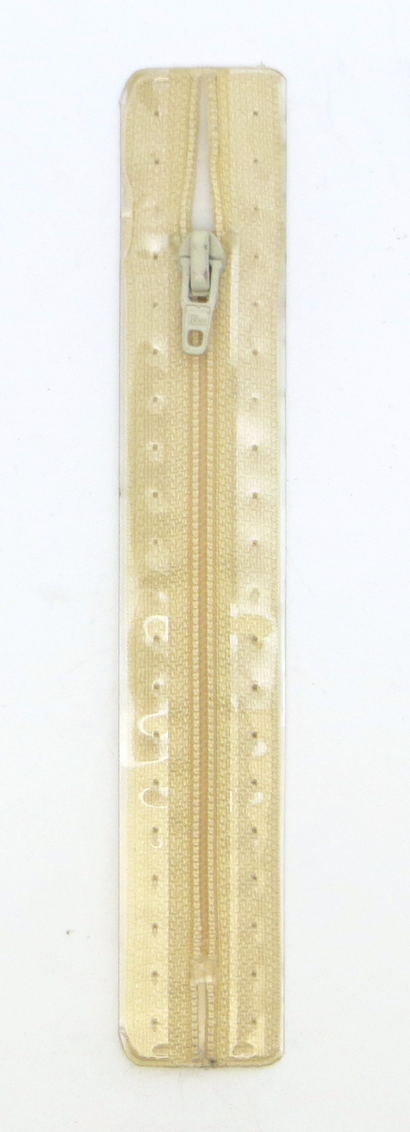 Молнии пластиковые, неразъемные, Цвет: 849 20см