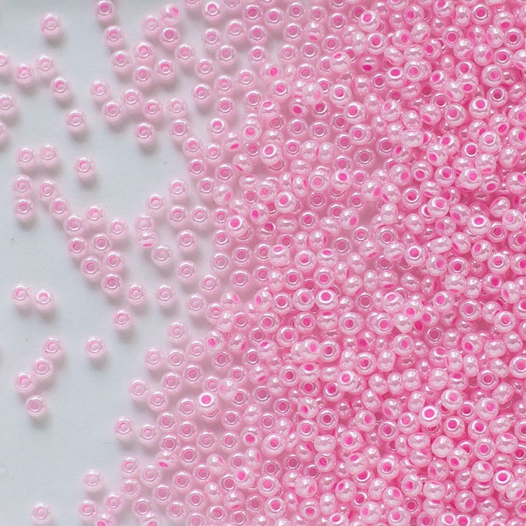 Бисер "Preciosa" 500 г, 331-19001-10/0-37175