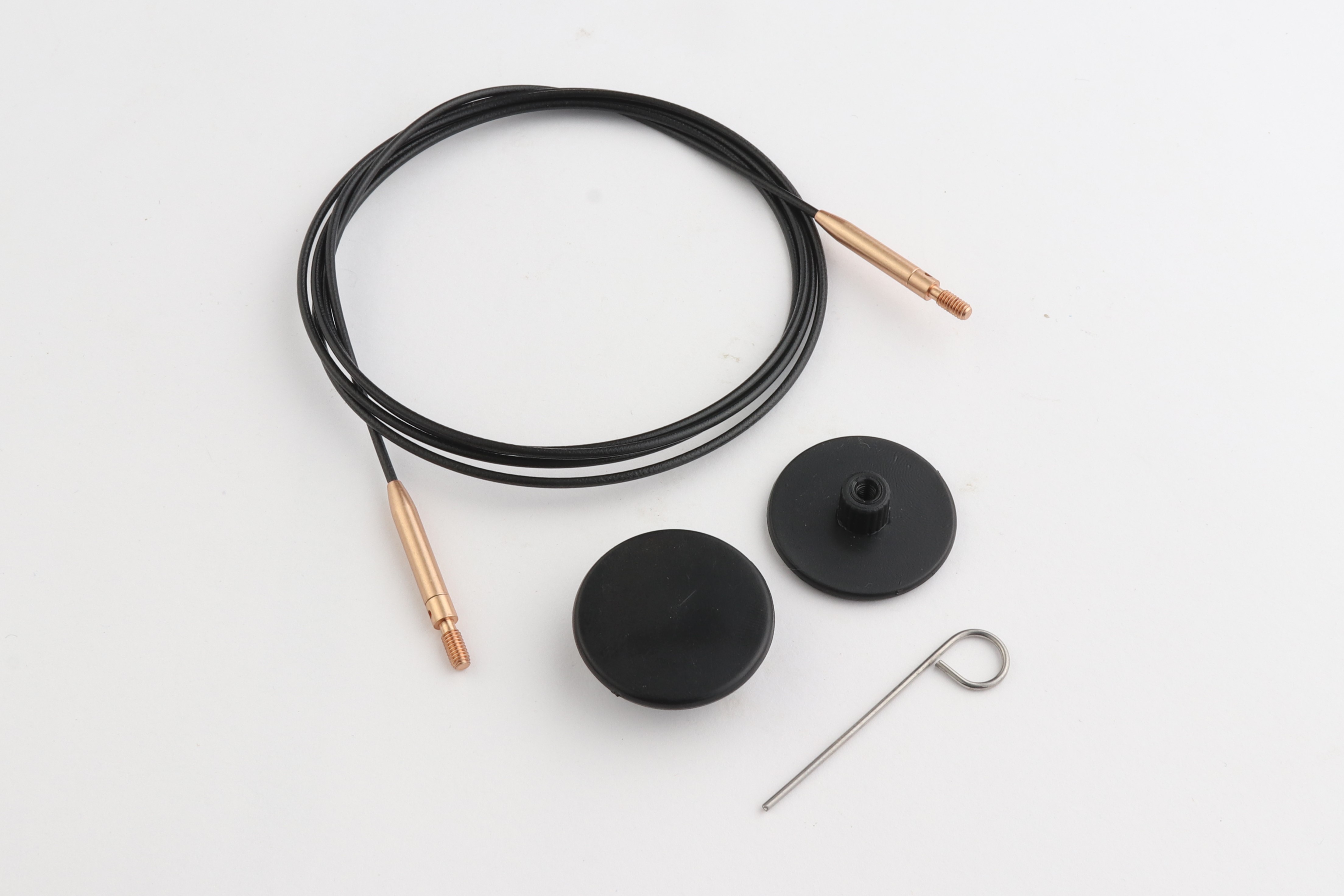 Набор: черный вращ.(360°) тросик 94 см (120 см) с соед. мат.зол., 2 загл и каб. ключик KnitPro,10576